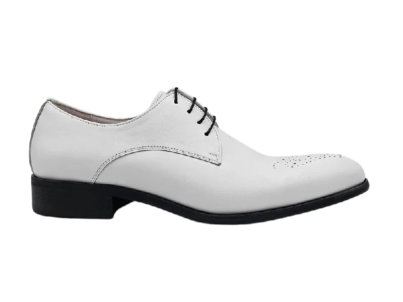 Carrucci KS479-04 Signature Lace-up Oxford - White