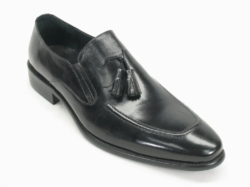 Carrucci KS099-714 Leather Tassel Loafer - Black